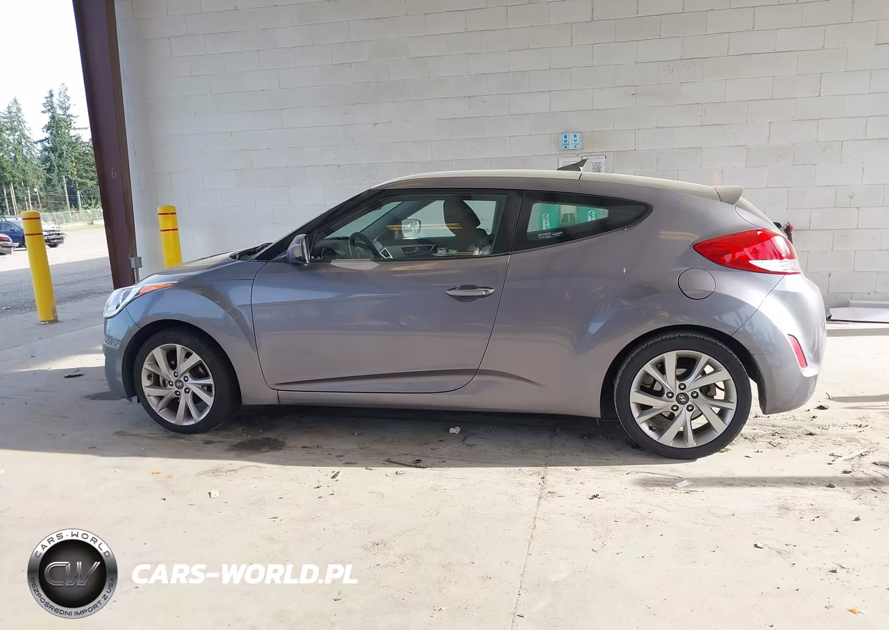 2016 Hyundai Veloster VIN:KMHTC6AD5GU266069 - 14