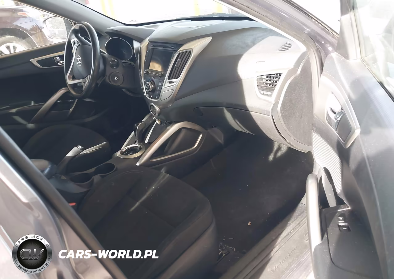 2016 Hyundai Veloster VIN:KMHTC6AD5GU266069 - 5