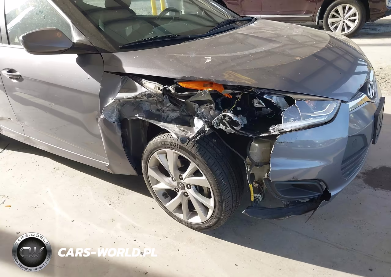 2016 Hyundai Veloster VIN:KMHTC6AD5GU266069 - 6