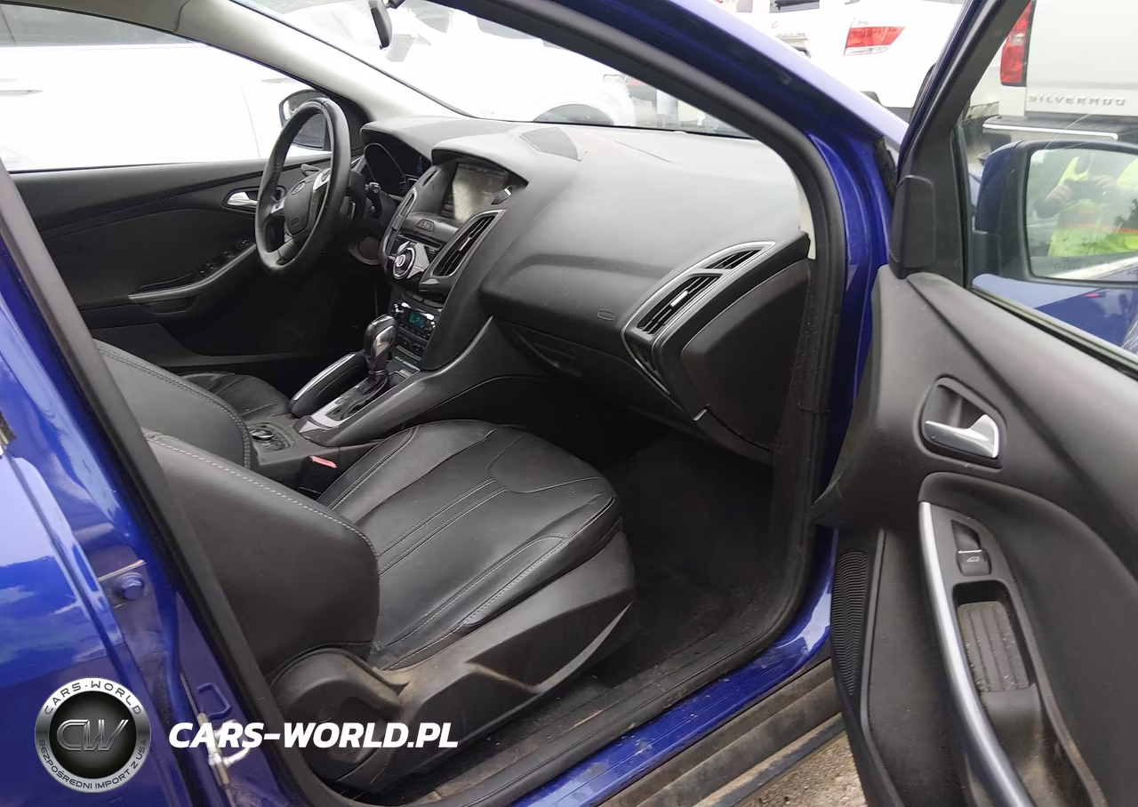 2013 Ford Focus Titanium VIN:1FADP3N29DL131642 - 5