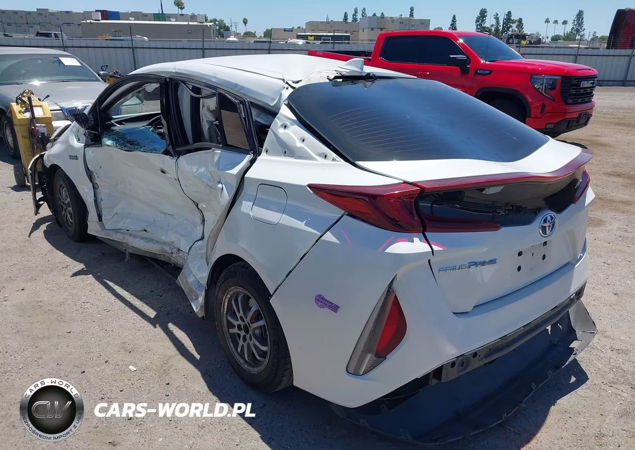 2019 Toyota Prius Prime Premium VIN:JTDKARFP8K3118183 - 3