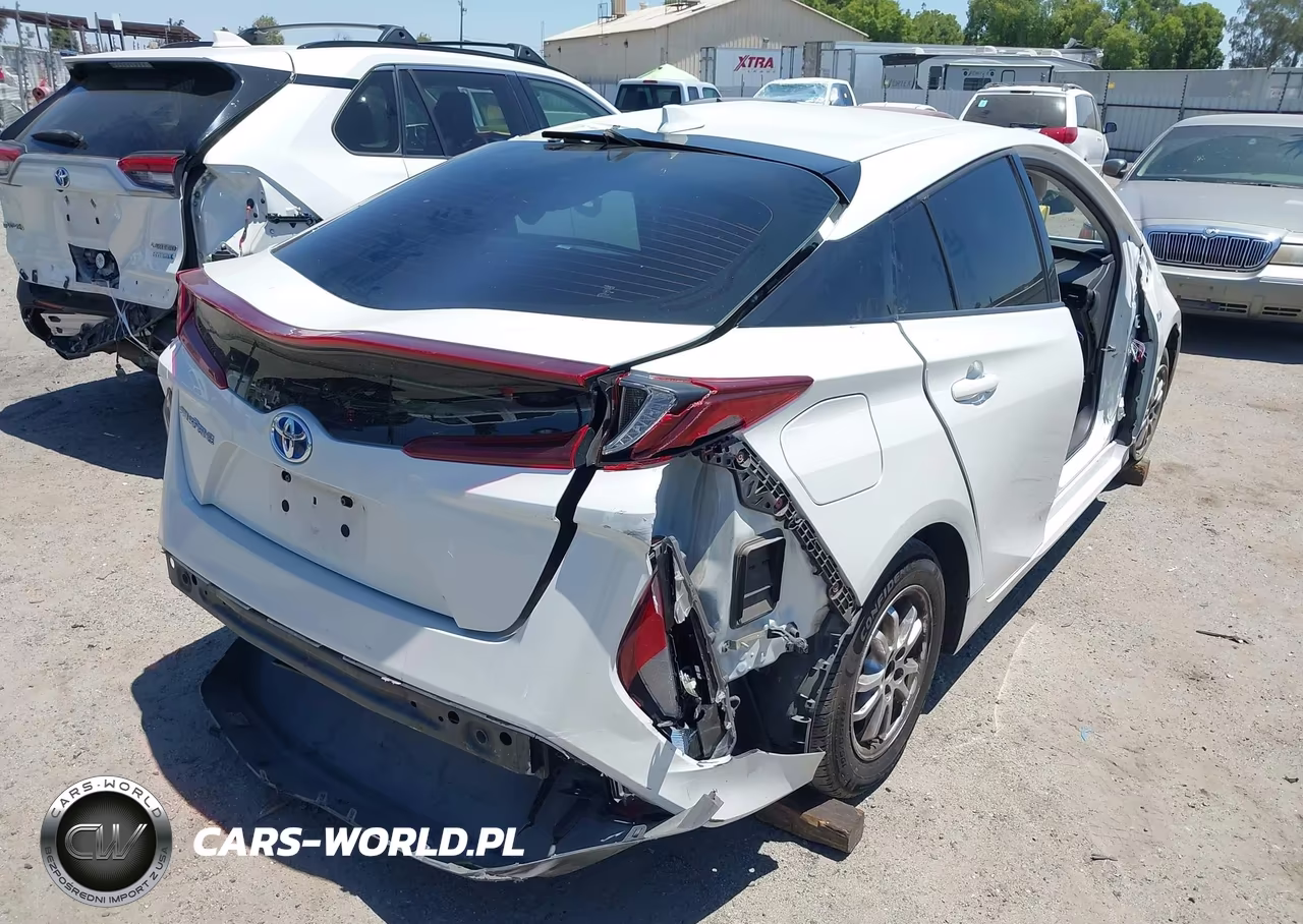 2019 Toyota Prius Prime Premium VIN:JTDKARFP8K3118183 - 4