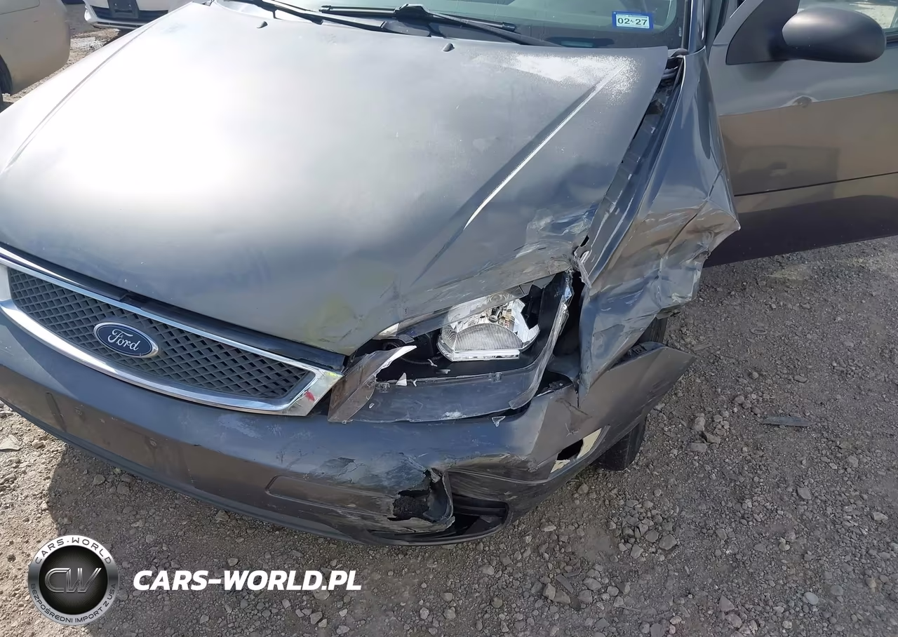 2005 Ford Focus Zx4 VIN:1FAFP34N75W106940 - 6