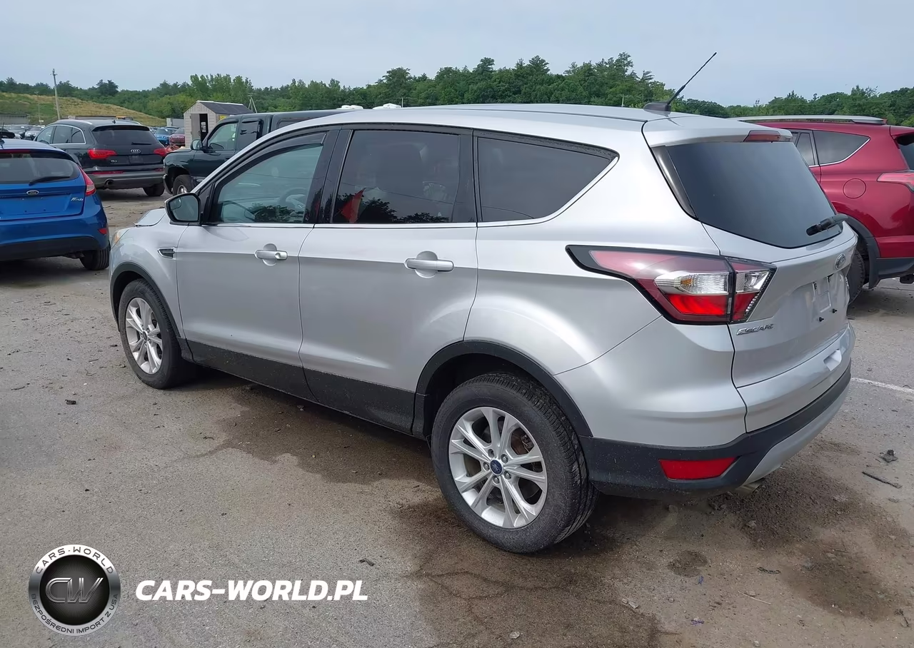 2017 Ford Escape Se VIN:1FMCU0GD2HUA76717 - 3