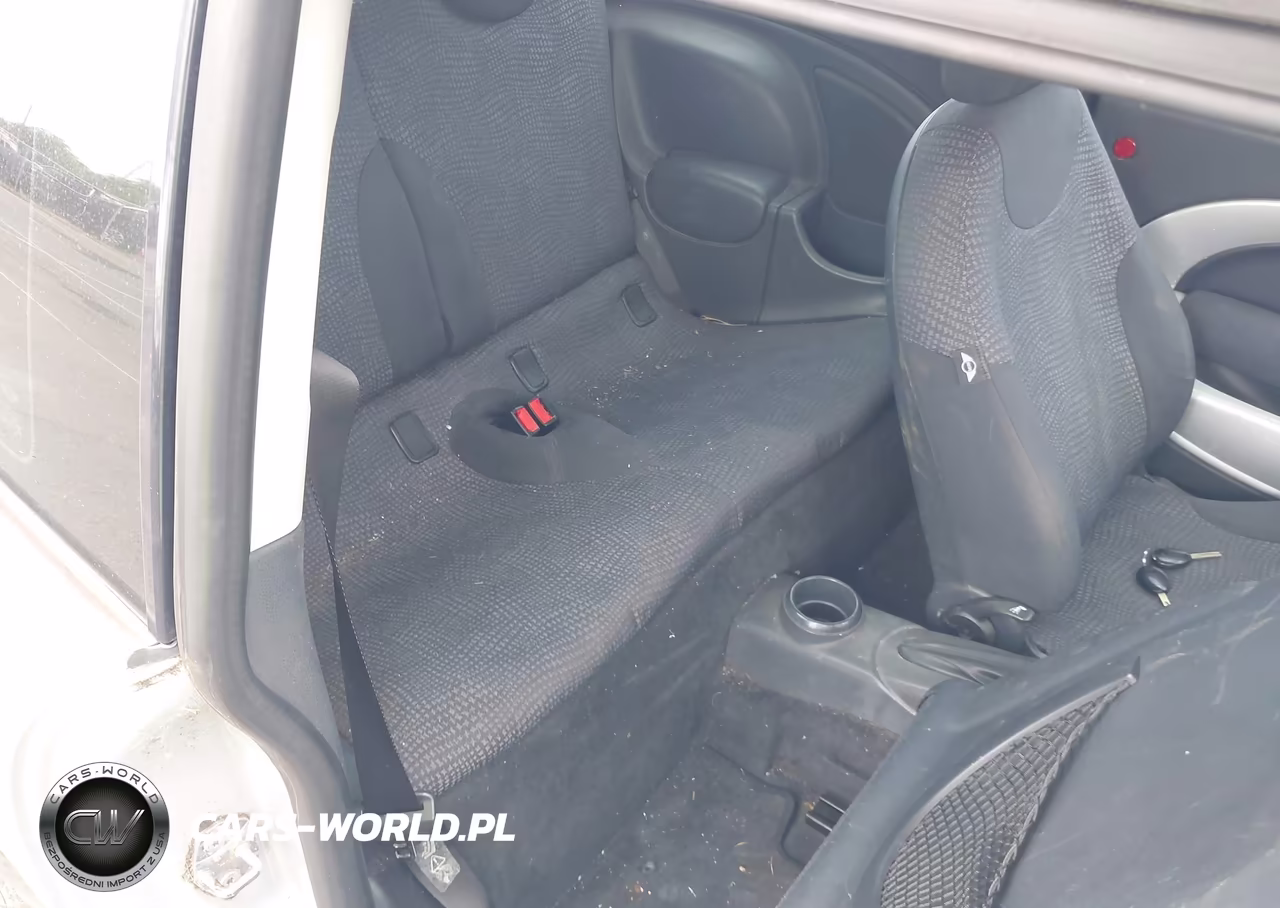 2003 Mini Cooper VIN:WMWRC33423TE15290 - 8