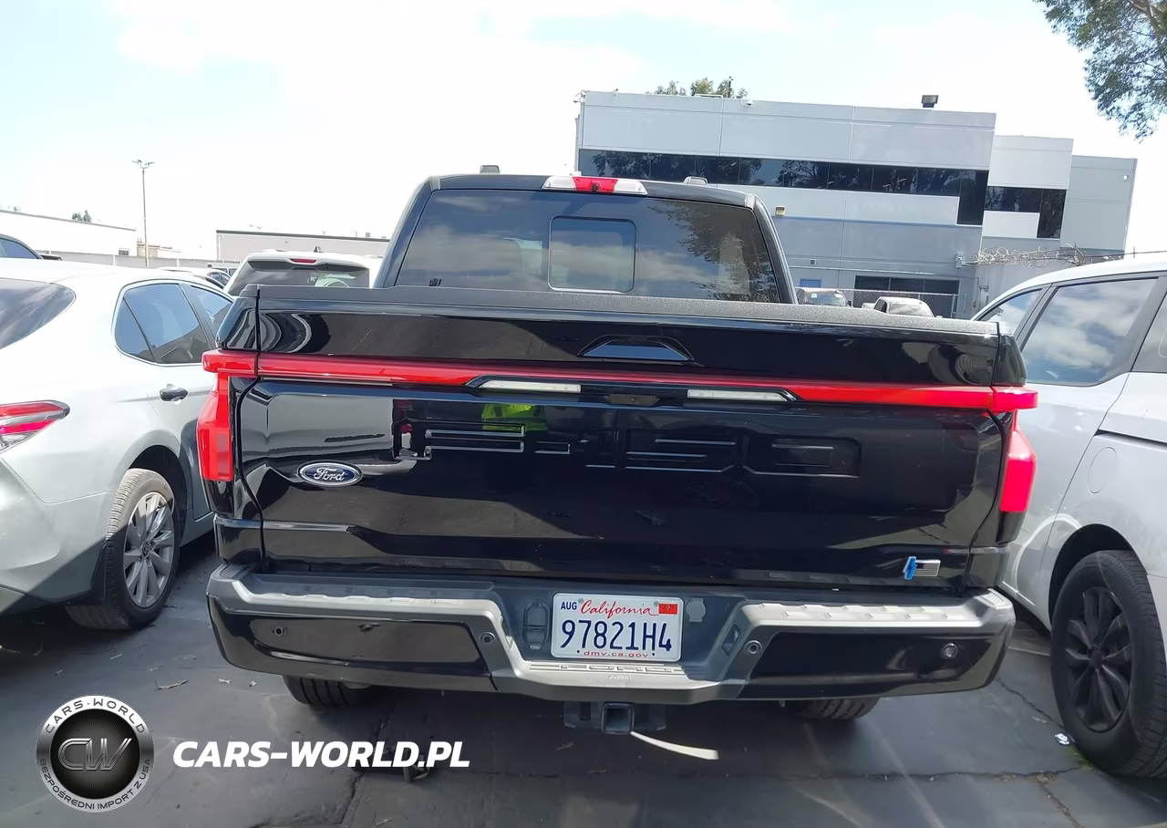 2023 Ford F-150 Lightning Lariat VIN:1FT6W1EV6PWG38330 - 16