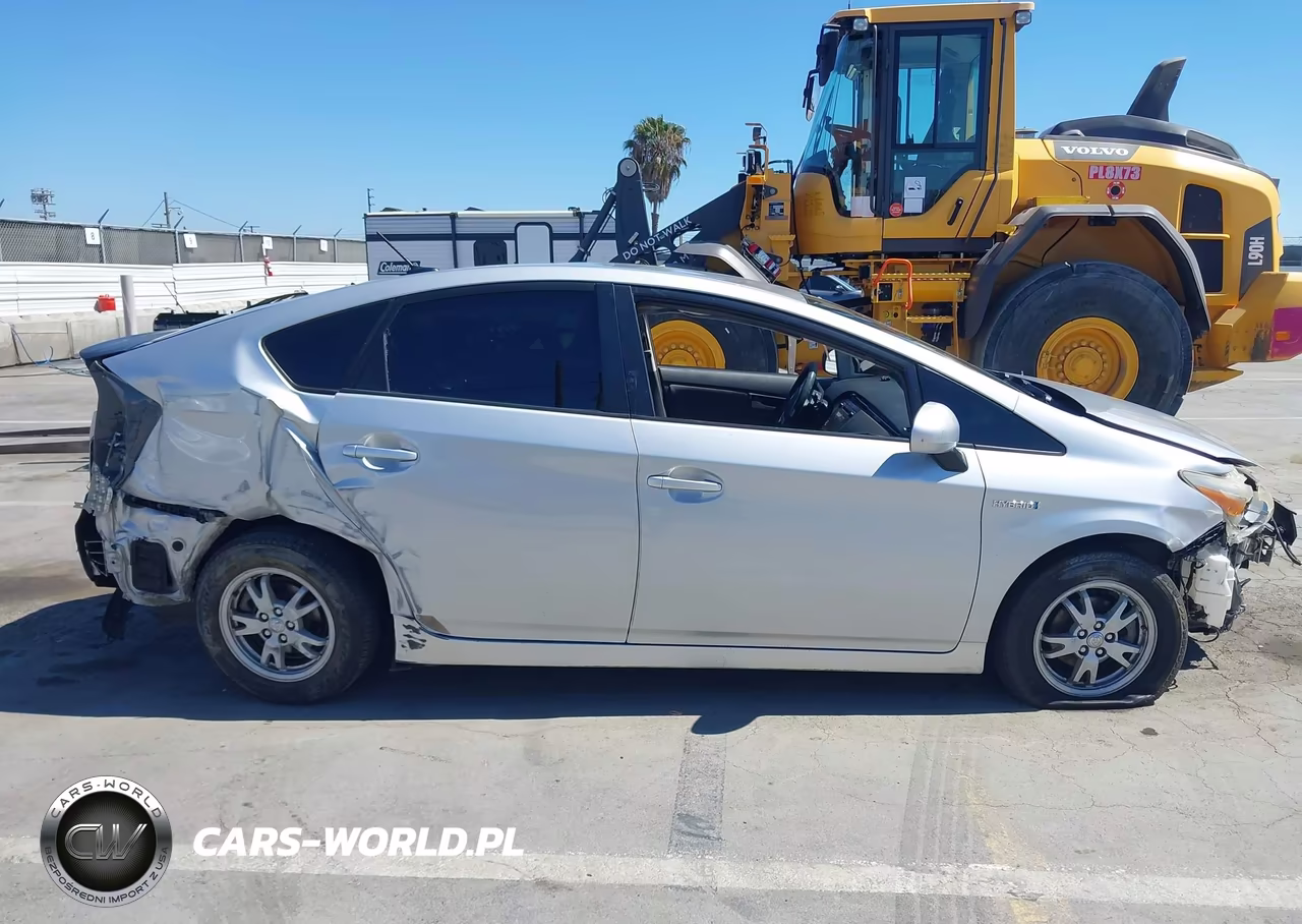 2011 Toyota Prius Two VIN:JTDKN3DU4B0248845 - 13