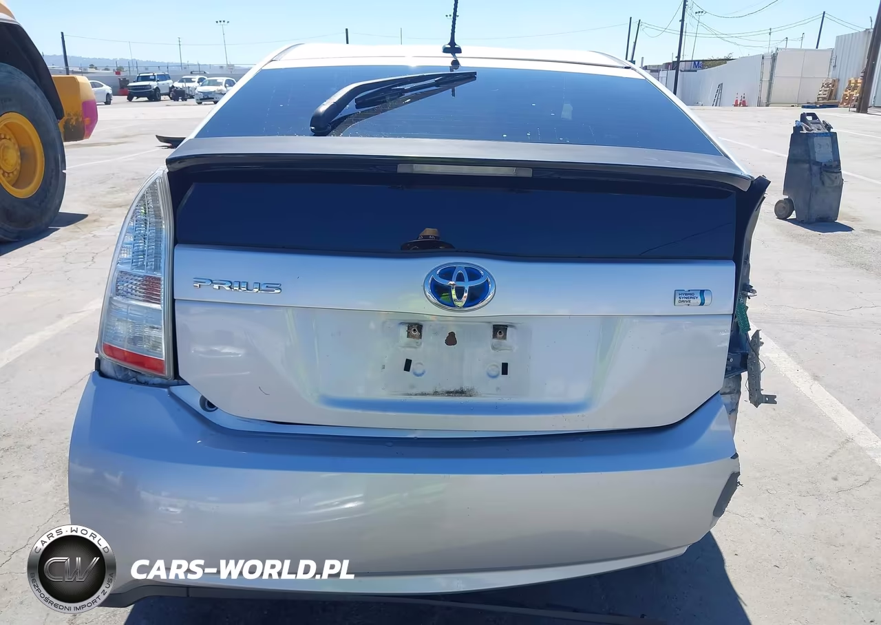 2011 Toyota Prius Two VIN:JTDKN3DU4B0248845 - 16