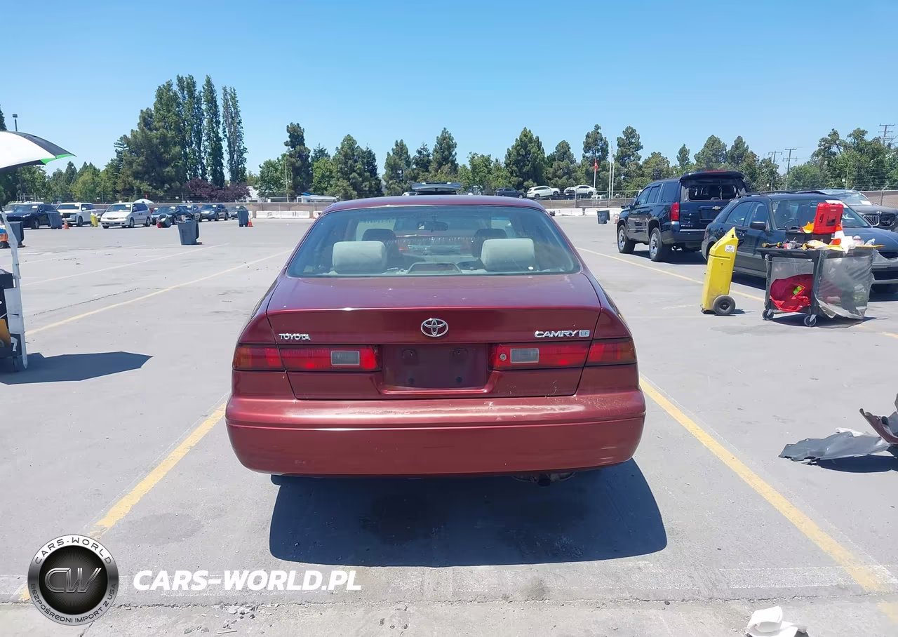 1999 Toyota Camry Le VIN:4T1BG22K1XU471250 - 17