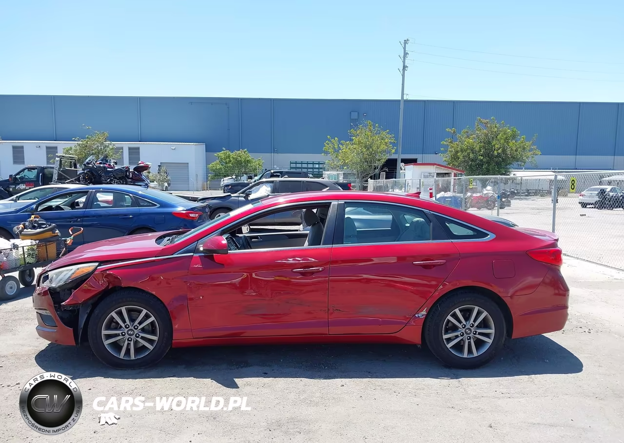 2015 Hyundai Sonata Se VIN:5NPE24AF2FH168180 - 15