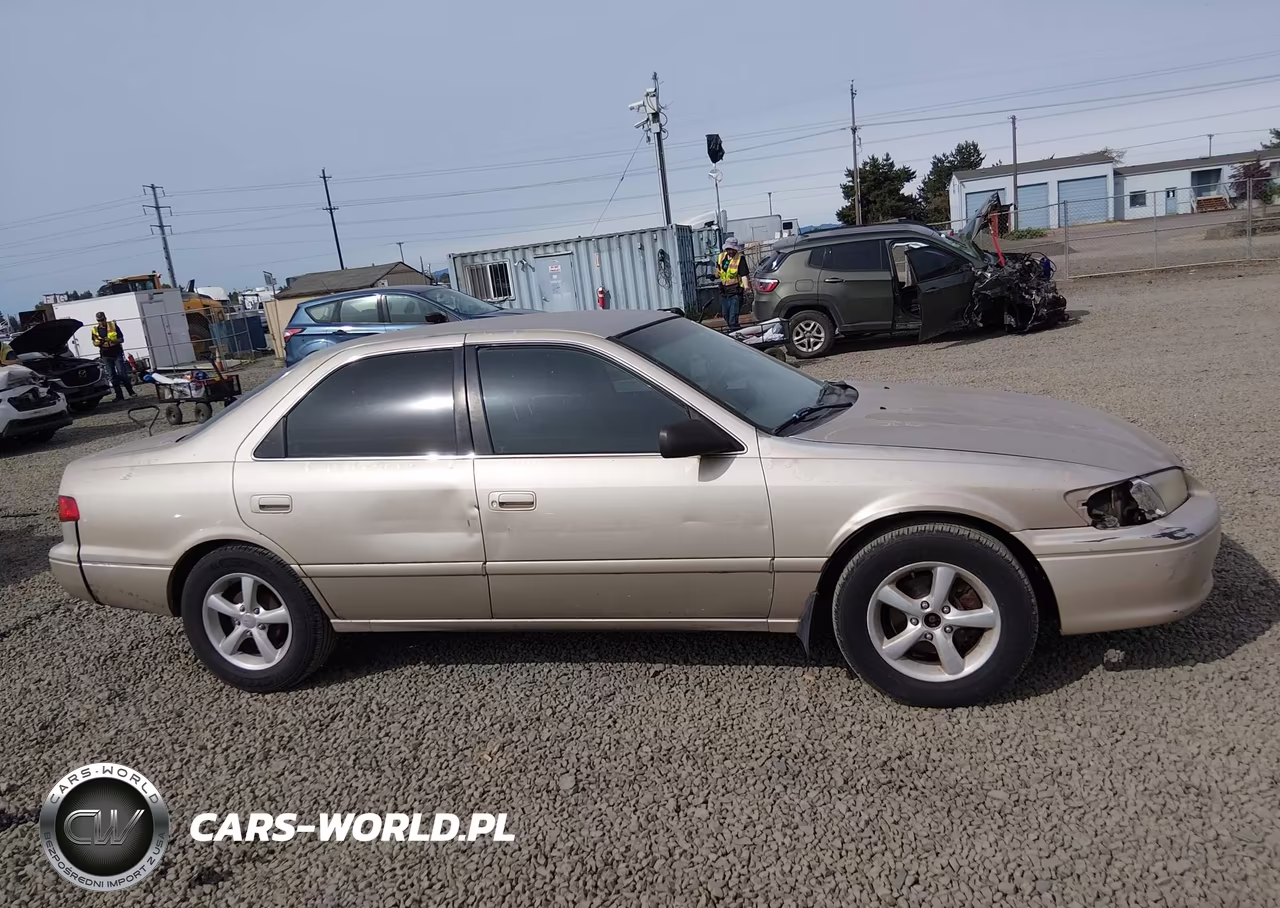 2000 Toyota Camry Le VIN:4T1BG22K8YU624613 - 13