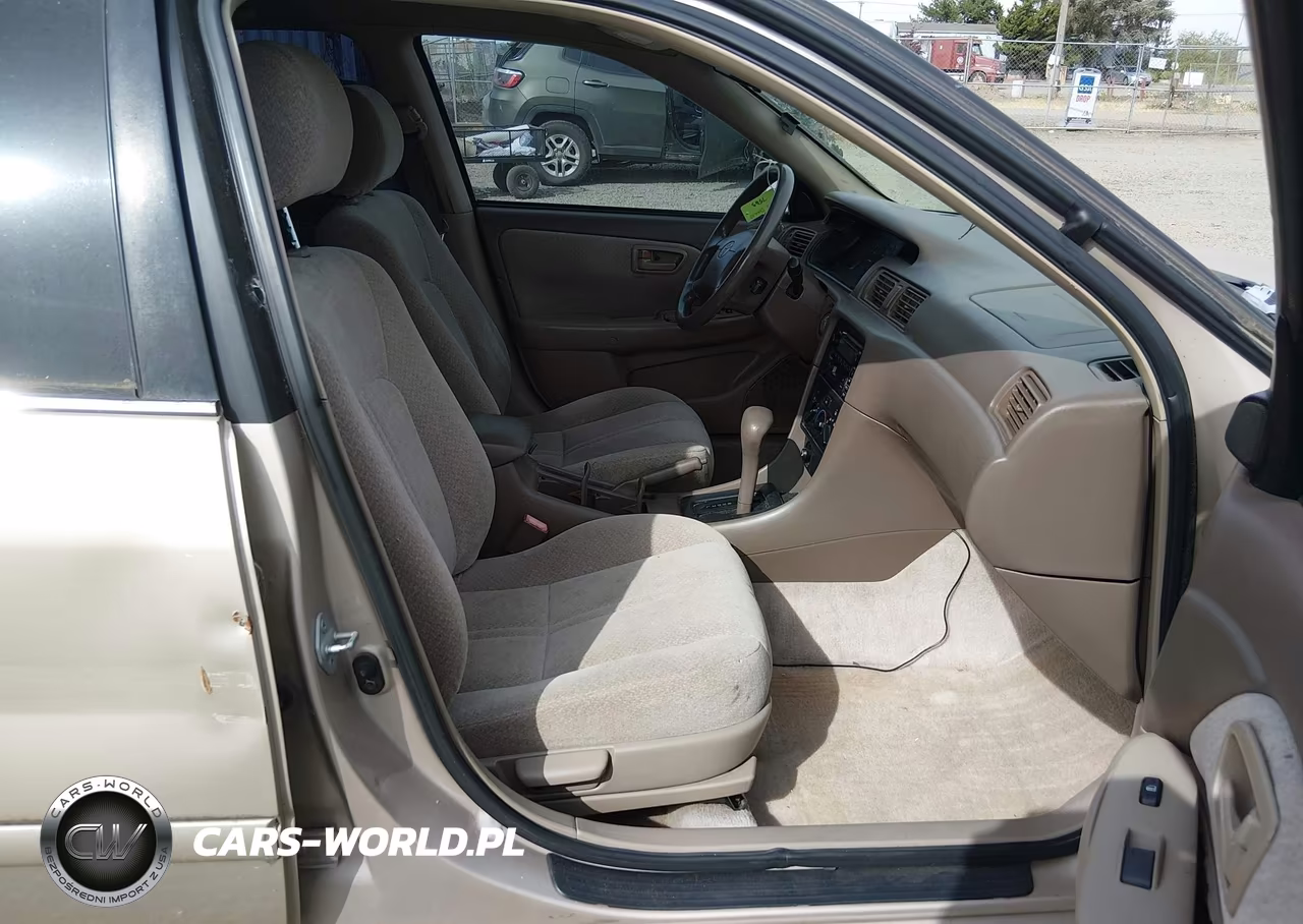 2000 Toyota Camry Le VIN:4T1BG22K8YU624613 - 5
