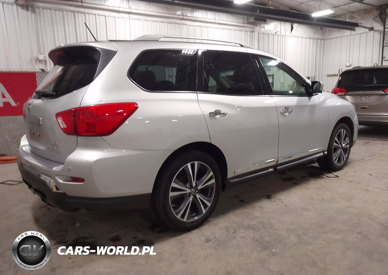 2018 Nissan Pathfinder Platinum VIN:5N1DR2MM4JC626632 - 4