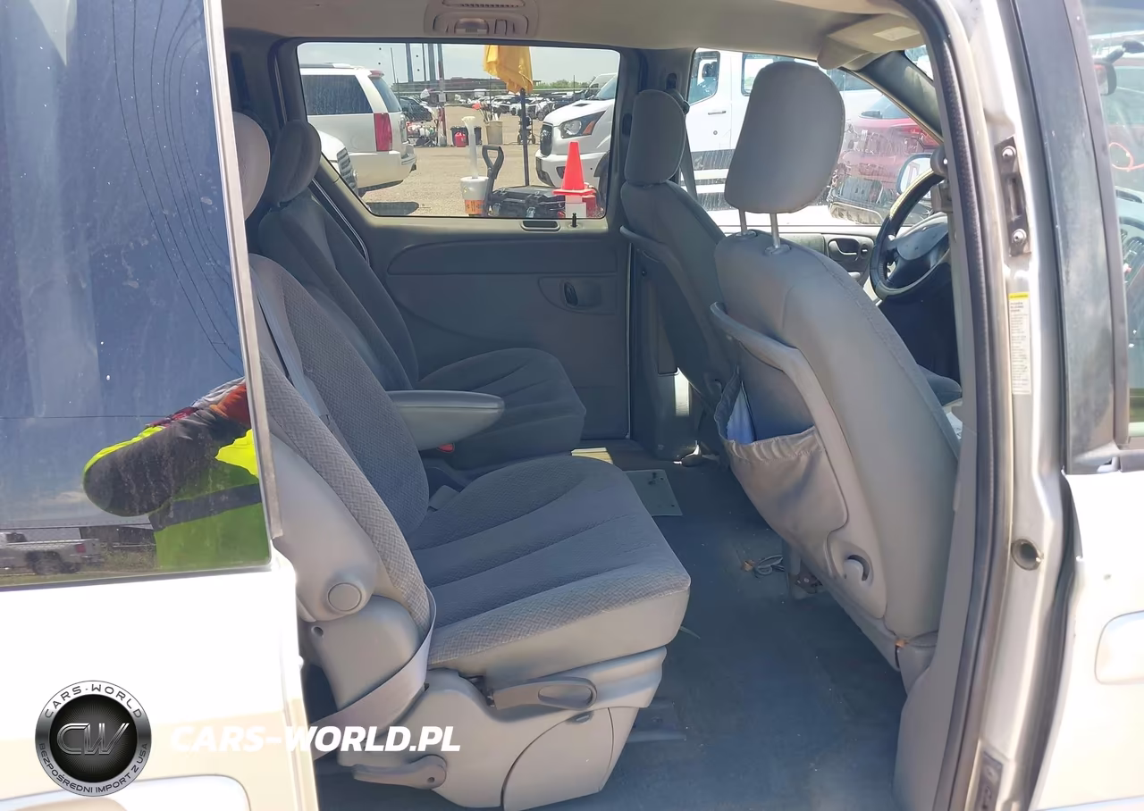 2004 Chrysler Town & Country Touring VIN:2C4GP54L34R529658 - 8