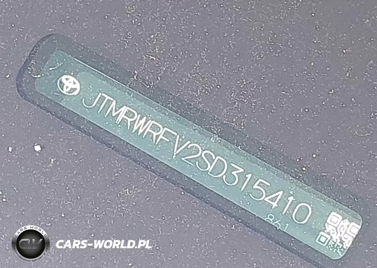 2025 Toyota Rav4 Xle VIN:JTMRWRFV2SD315410 - 17