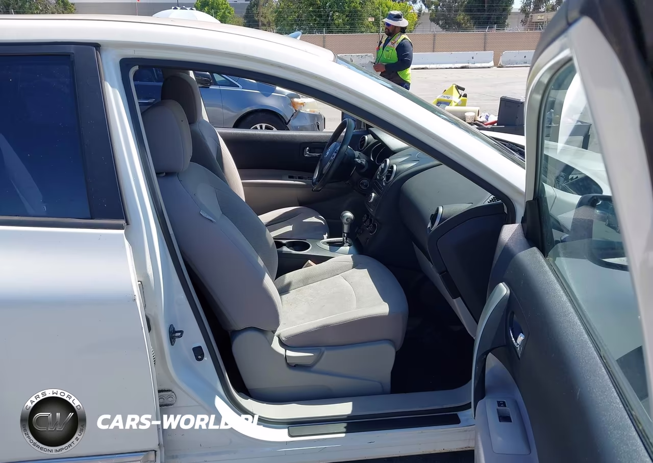 2011 Nissan Rogue S VIN:JN8AS5MV0BW253180 - 5