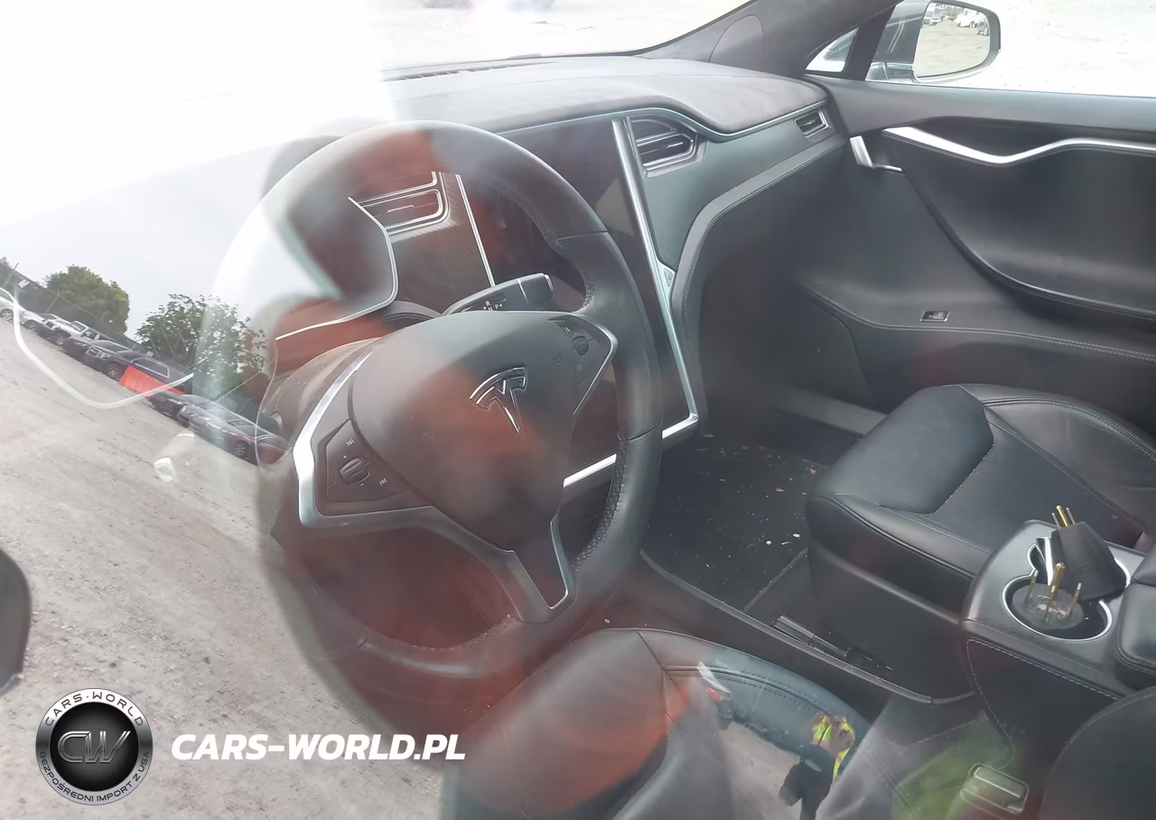 2015 Tesla Model S 70D-85D-P85D VIN:5YJSA1H26FF093988 - 15
