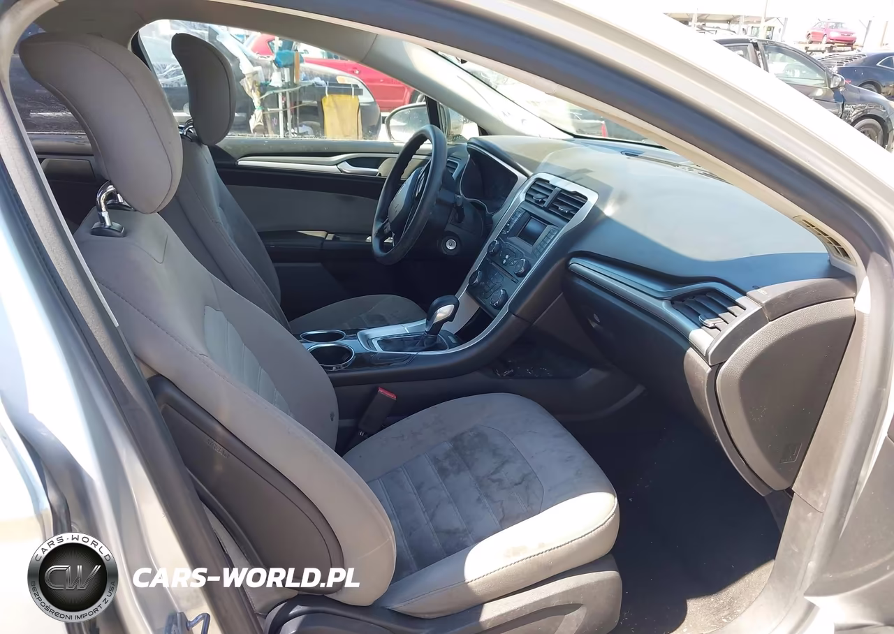 2013 Ford Fusion S VIN:3FA6P0G79DR237820 - 5