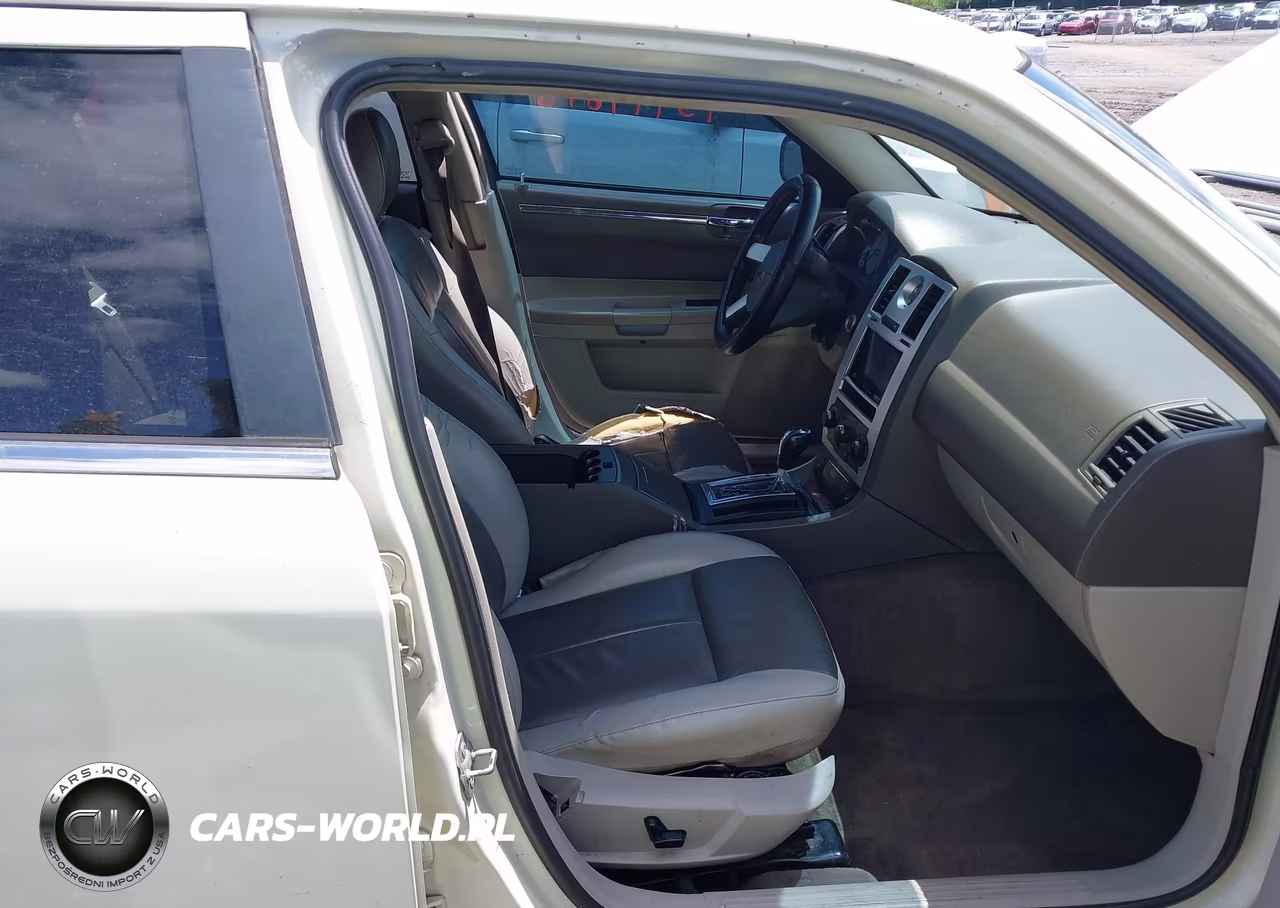 2007 Chrysler 300 Touring VIN:2C3KA53G07H828622 - 5