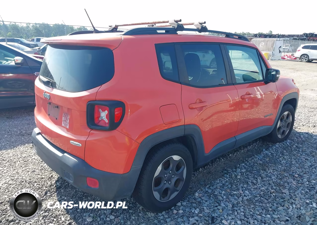 2015 Jeep Renegade Latitude VIN:ZACCJABH2FPC11884 - 4