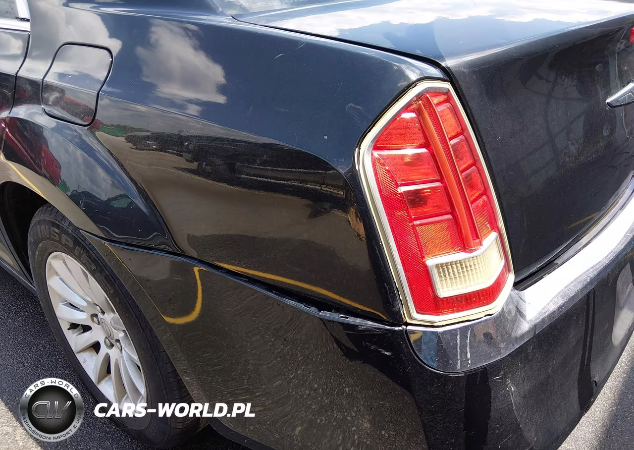 2014 Chrysler 300 VIN:2C3CCAAG4EH354665 - 6