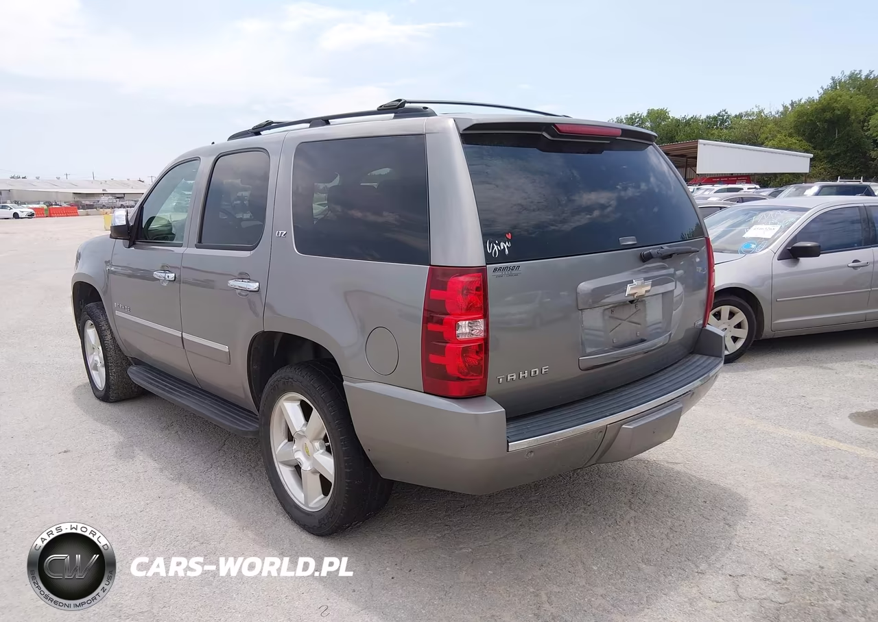 2009 Chevrolet Tahoe Ltz VIN:1GNFC33089R172890 - 3