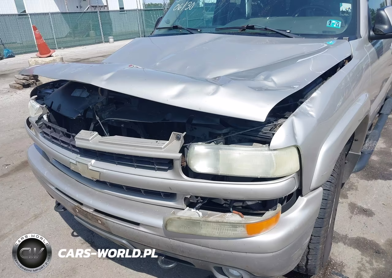 2005 Chevrolet Suburban 1500 Z71 VIN:3GNFK16Z05G122724 - 6