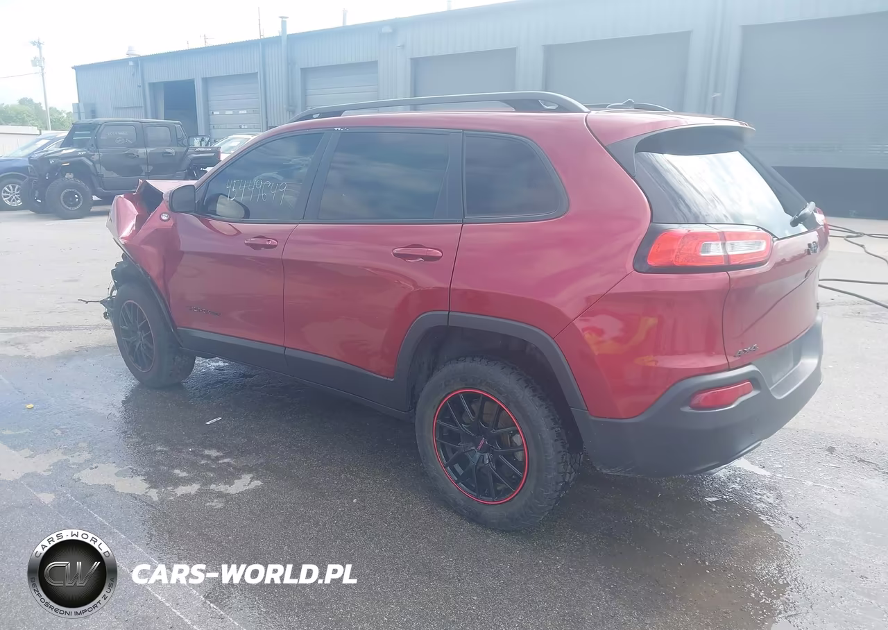 2015 Jeep Cherokee Latitude VIN:1C4PJMCS5FW552924 - 3