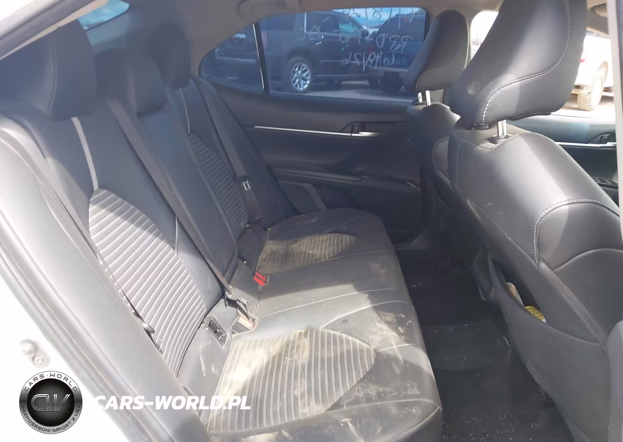 2018 Toyota Camry Se VIN:4T1B11HKXJU060309 - 8