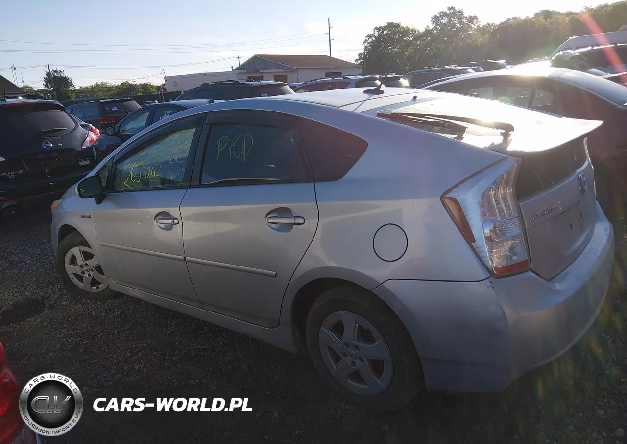 2011 Toyota Prius Two VIN:JTDKN3DU9B5325485 - 13