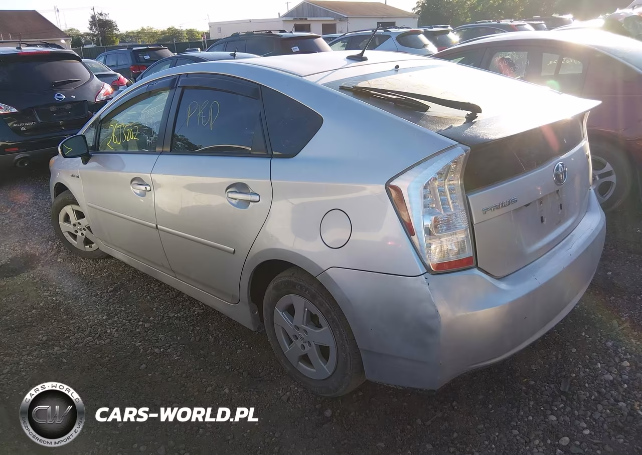 2011 Toyota Prius Two VIN:JTDKN3DU9B5325485 - 3