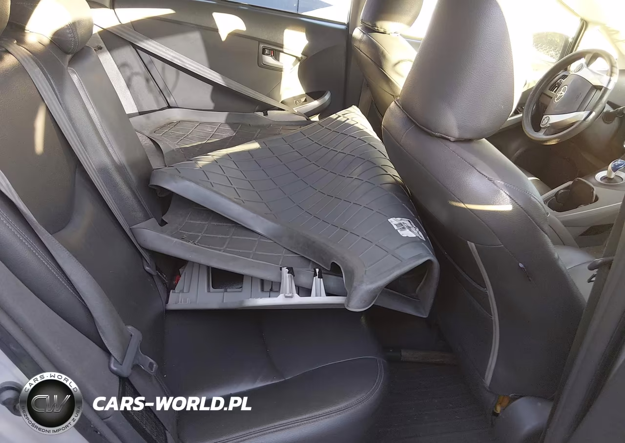 2011 Toyota Prius Two VIN:JTDKN3DU9B5325485 - 8