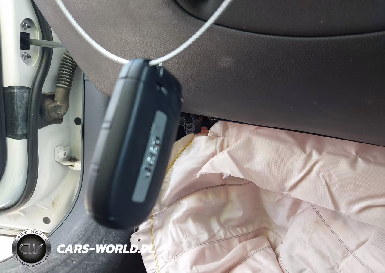 2019 Jeep Compass Latitude 4X4 VIN:3C4NJDBB7KT630855 - 11