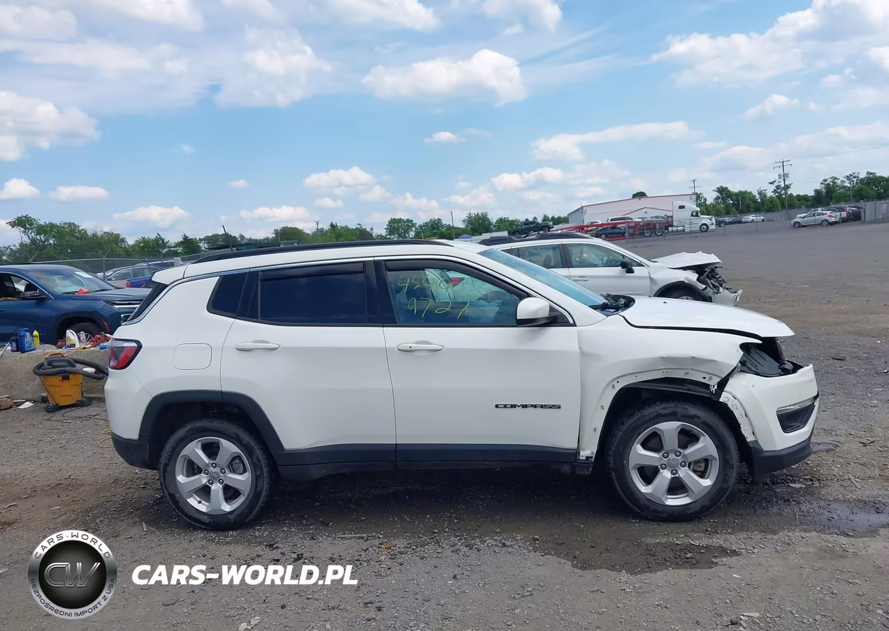 2019 Jeep Compass Latitude 4X4 VIN:3C4NJDBB7KT630855 - 13
