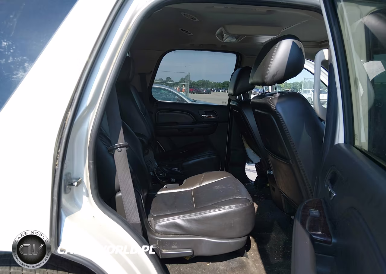 2011 GMC Yukon Denali VIN:1GKS2EEF6BR206830 - 8