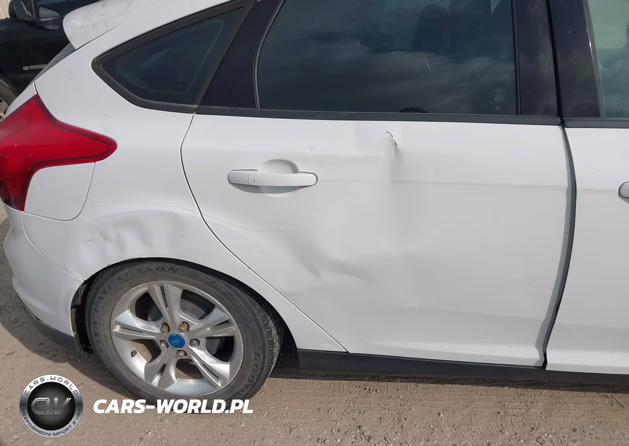2014 Ford Focus Se VIN:1FADP3K27EL130169 - 15