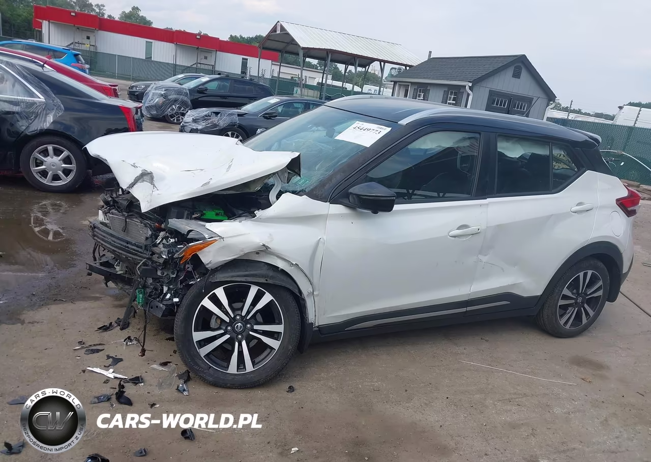 2019 Nissan Kicks Sr VIN:3N1CP5CUXKL492176 - 18