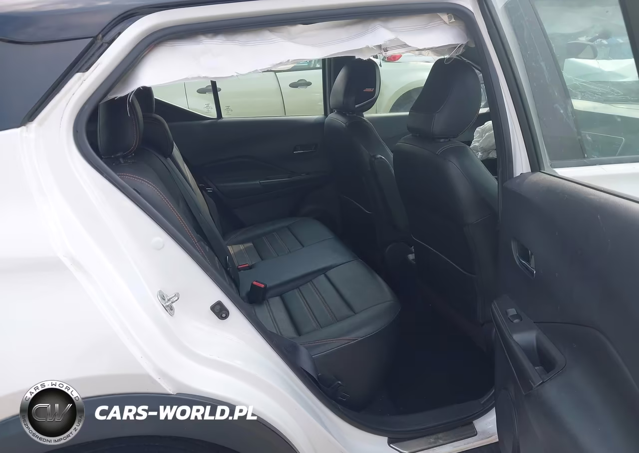 2019 Nissan Kicks Sr VIN:3N1CP5CUXKL492176 - 8