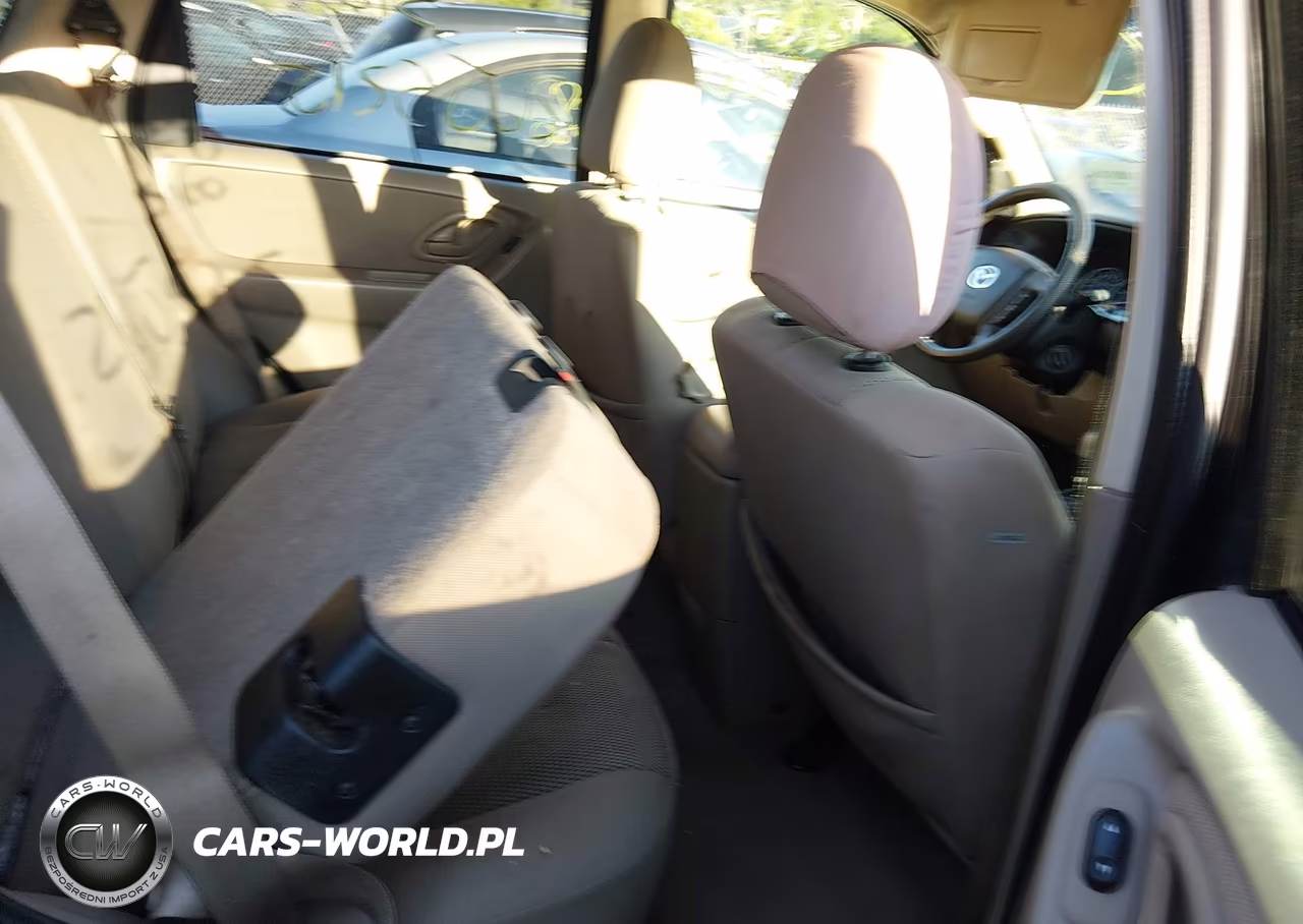 2005 Mazda Tribute S VIN:4F2CZ94185KM34995 - 8