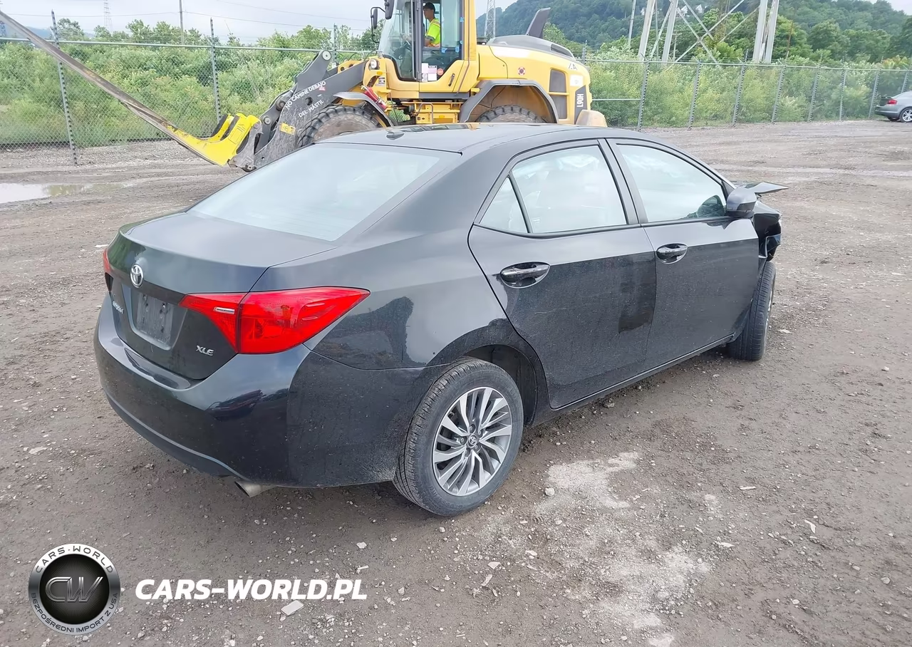 2018 Toyota Corolla Xle VIN:2T1BURHE2JC017181 - 4