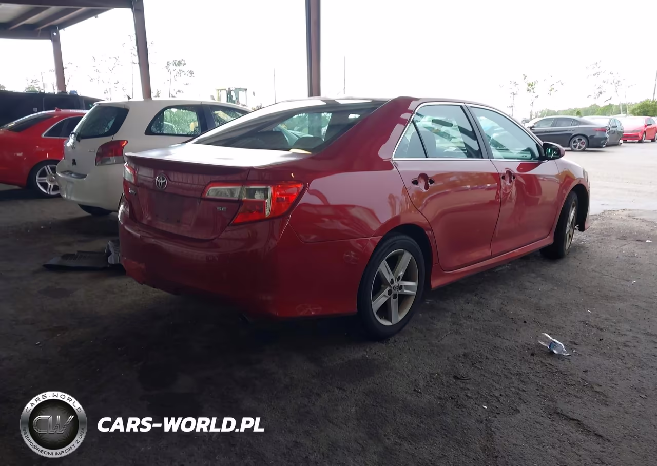 2014 Toyota Camry Se VIN:4T1BF1FK8EU737240 - 4