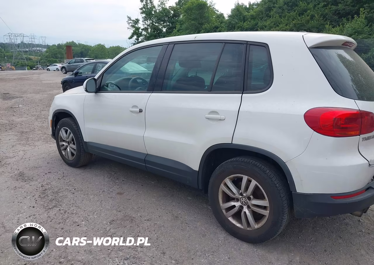 2012 Volkswagen Tiguan S VIN:WVGAV7AX7CW526973 - 3