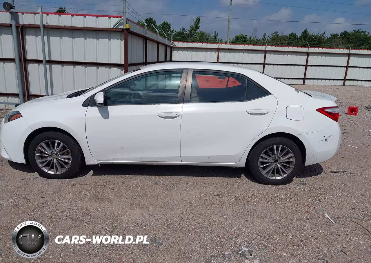 2015 Toyota Corolla Le Plus VIN:5YFBURHE5FP356329 - 14