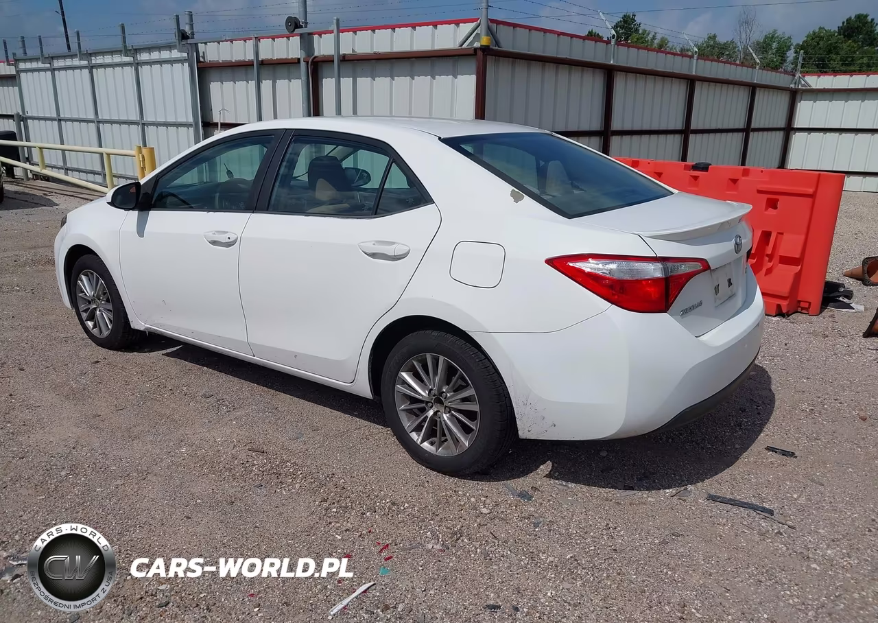 2015 Toyota Corolla Le Plus VIN:5YFBURHE5FP356329 - 3