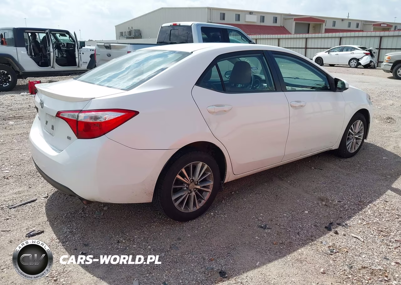 2015 Toyota Corolla Le Plus VIN:5YFBURHE5FP356329 - 4