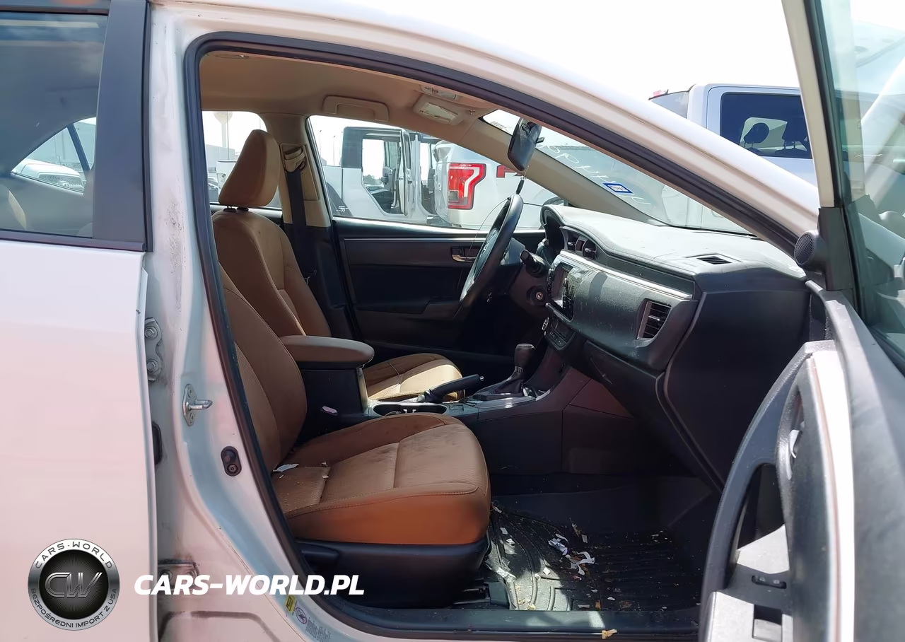 2015 Toyota Corolla Le Plus VIN:5YFBURHE5FP356329 - 5