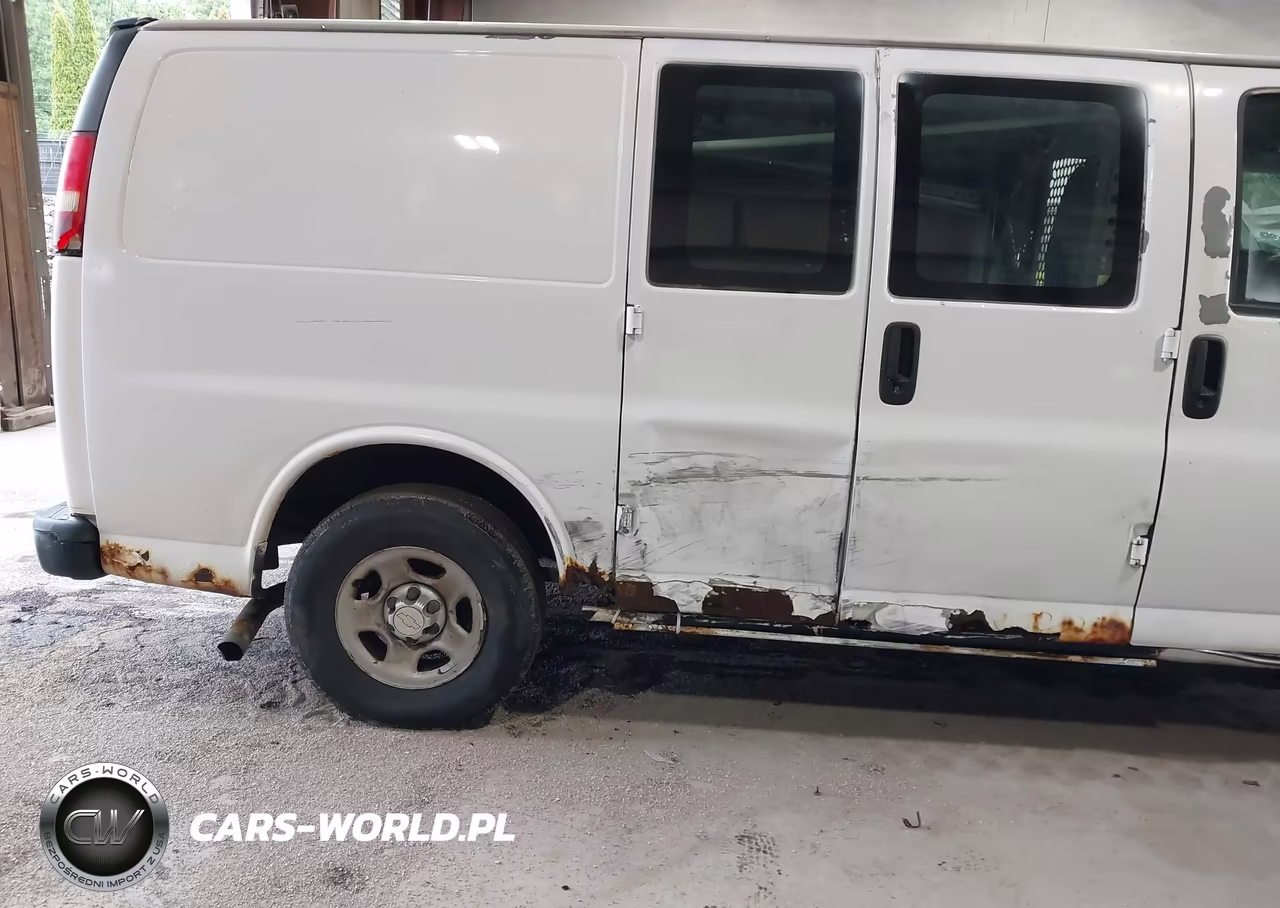 2007 Chevrolet Express Work Van VIN:1GCFG15X871143297 - 16