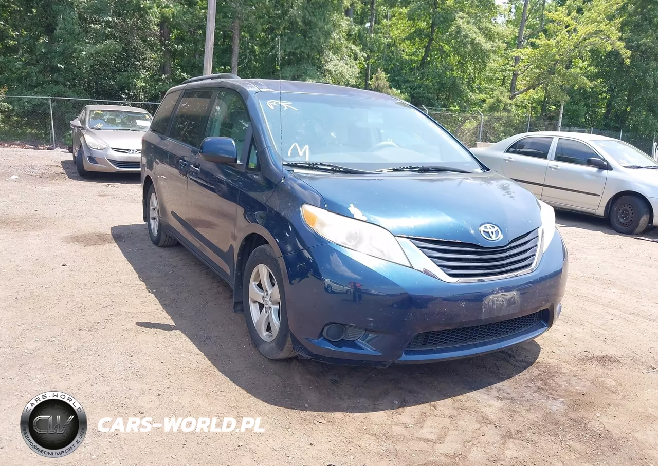 2011 Toyota Sienna Le V6