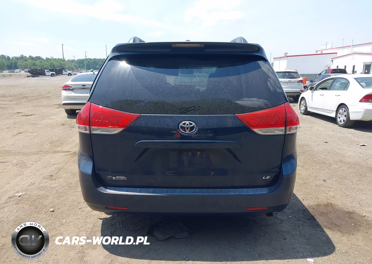 2011 Toyota Sienna Le V6 VIN:5TDKK3DC7BS123870 - 16