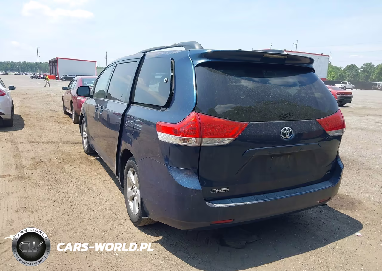 2011 Toyota Sienna Le V6 VIN:5TDKK3DC7BS123870 - 3